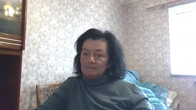 Snapshot of GypsiQueen2 chatting on April 2026 12:29:02 PM GypsiQueen2 online show from April 2026 12:29:02 PM