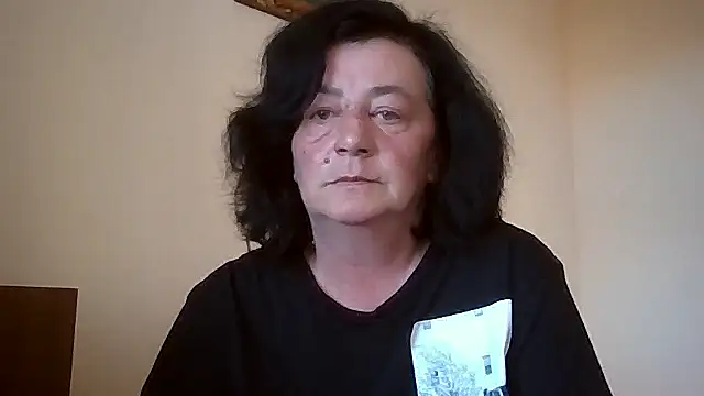 Snapshot of GypsiQueen2 chatting on May 2026 04:04:02 PM GypsiQueen2 online show from May 2026 04:04:02 PM