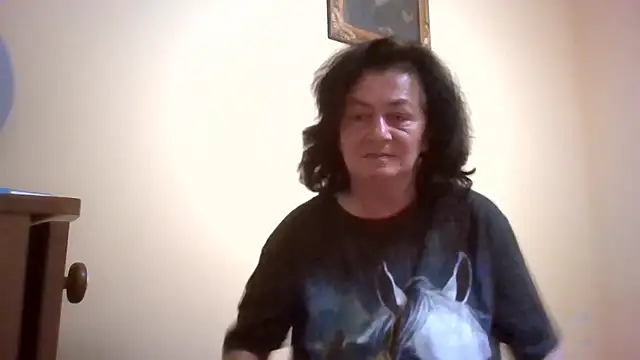 Snapshot of GypsiQueen2 chatting on May 2026 06:36:01 PM GypsiQueen2 online show from May 2026 06:36:01 PM