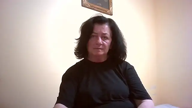 Snapshot of GypsiQueen2 chatting on May 2026 06:26:04 PM GypsiQueen2 online show from May 2026 06:26:04 PM