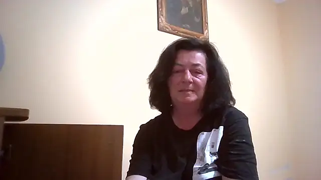 Snapshot of GypsiQueen2 chatting on May 2026 06:17:01 PM GypsiQueen2 online show from May 2026 06:17:01 PM