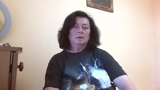 Snapshot of GypsiQueen2 chatting on June 2026 04:52:02 PM GypsiQueen2 online show from June 2026 04:52:02 PM