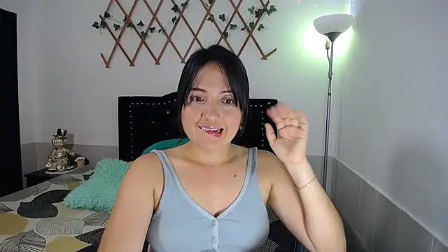 Snapshot of naughty_girl_4u chatting on February 2026 09:27:02 PM naughty girl 4u online show from February 2026 09:27:02 PM