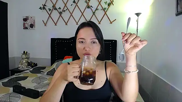 Snapshot of naughty_girl_4u chatting on March 2026 05:16:01 PM naughty girl 4u online show from March 2026 05:16:01 PM