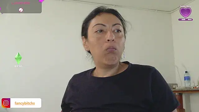 Snapshot of ErikaRika chatting on December 2024 08:27:02 PM ErikaRika online show from December 2024 08:27:02 PM