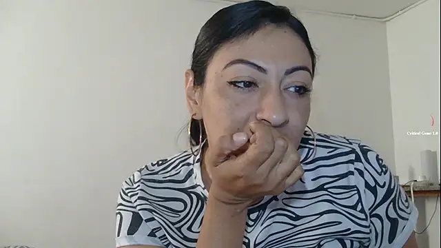Snapshot of ErikaRika chatting on December 2024 08:03:02 PM ErikaRika online show from December 2024 08:03:02 PM