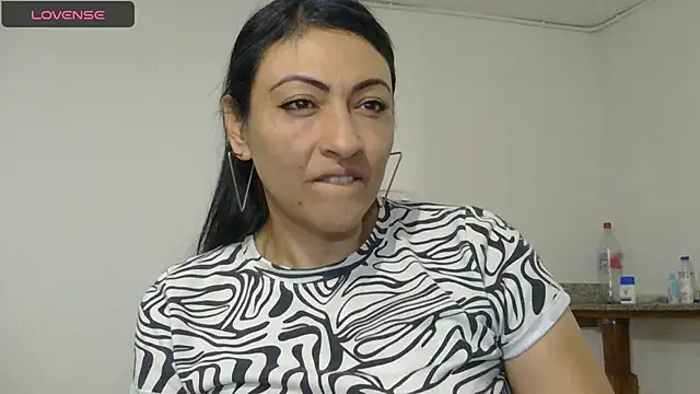Snapshot of ErikaRika chatting on January 2025 05:30:01 AM ErikaRika online show from January 2025 05:30:01 AM