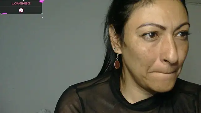 Snapshot of ErikaRika chatting on February 2025 04:44:02 AM ErikaRika online show from February 2025 04:44:02 AM