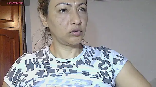 Snapshot of ErikaRika chatting on September 2025 04:22:01 AM ErikaRika online show from September 2025 04:22:01 AM