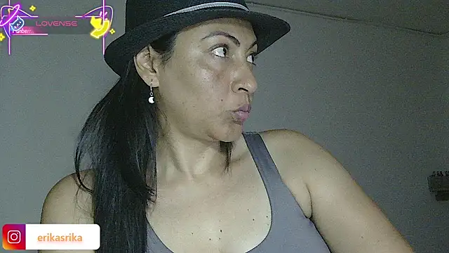 Snapshot of ErikaRika chatting on September 2025 04:48:02 AM ErikaRika online show from September 2025 04:48:02 AM