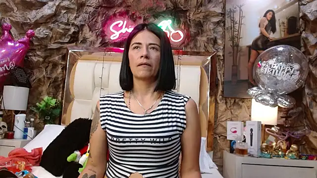 Snapshot of sharoon_cheerry chatting on December 2024 03:15:01 PM sharoon cheerry online show from December 2024 03:15:01 PM