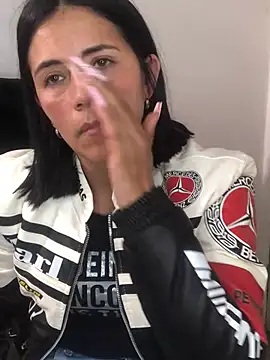 Snapshot of sharoon_cheerry chatting on December 2024 02:30:01 PM sharoon cheerry online show from December 2024 02:30:01 PM