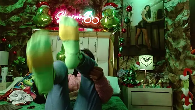 Snapshot of sharoon_cheerry chatting on December 2024 12:25:02 PM sharoon cheerry online show from December 2024 12:25:02 PM