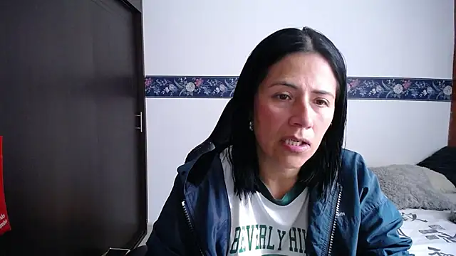 Snapshot of sharoon_cheerry chatting on October 2025 03:03:02 PM sharoon cheerry online show from October 2025 03:03:02 PM