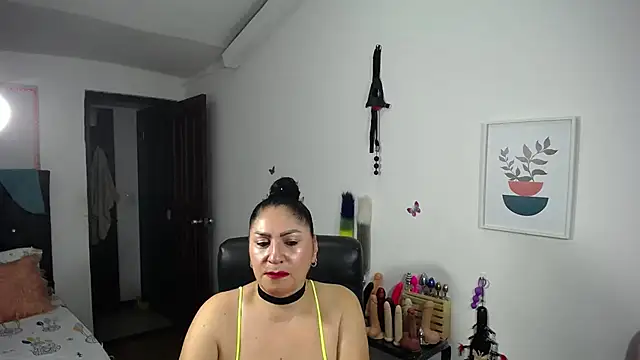Snapshot of mature_bigboobs10 chatting on January 2025 04:30:01 AM mature bigboobs10 online show from January 2025 04:30:01 AM