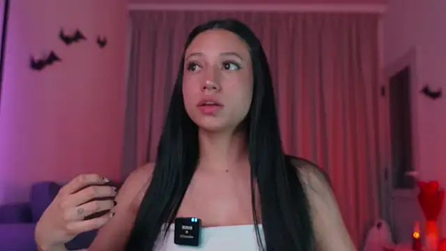 Snapshot of Alison_Miller9 chatting on October 2025 11:25:01 AM Alison Miller9 online show from October 2025 11:25:01 AM