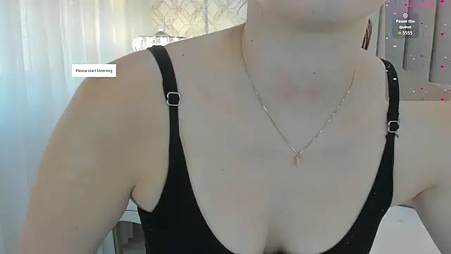 Pia Johnson  online show from October 2025 11:28:01 AM