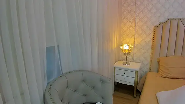 Pia Johnson  online show from March 2026 11:14:01 AM