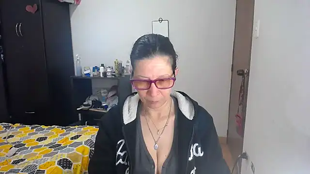 Snapshot of latin49 chatting on November 2025 04:43:02 AM latin49 online show from November 2025 04:43:02 AM