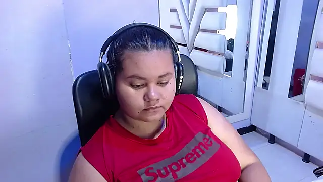 Snapshot of ValenTitis chatting on October 2025 08:42:02 PM ValenTitis online show from October 2025 08:42:02 PM