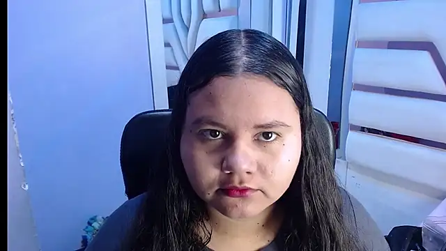 ValenTitis online show from December 2025 08:29:01 PM