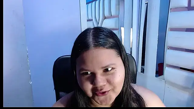 ValenTitis online show from December 2025 08:46:01 PM