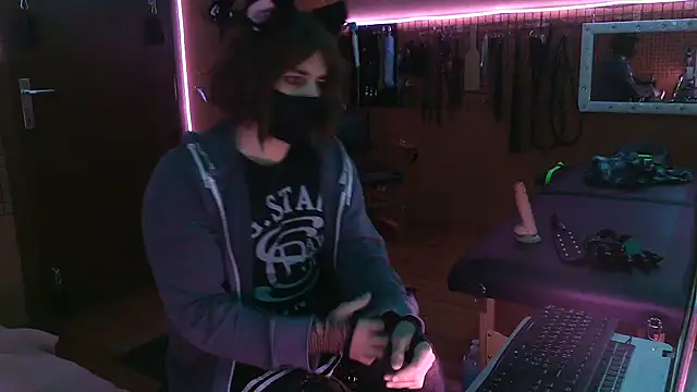 Snapshot of Ginny-the-bdsm-nympho chatting on November 2025 06:10:02 PM Ginny-the-bdsm-nympho online show from November 2025 06:10:02 PM