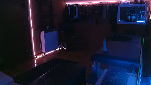 Snapshot of Ginny-the-bdsm-nympho chatting on January 2026 05:59:01 PM Ginny-the-bdsm-nympho online show from January 2026 05:59:01 PM