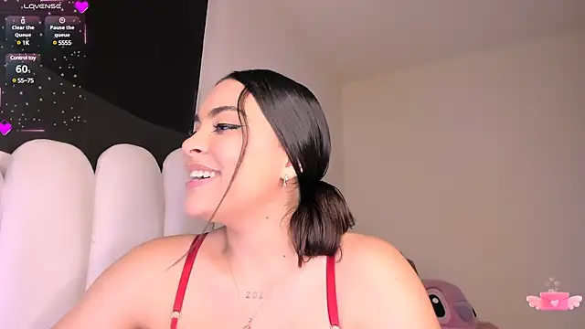 Snapshot of nahla_jameel chatting on January 2025 10:52:01 AM nahla jameel online show from January 2025 10:52:01 AM