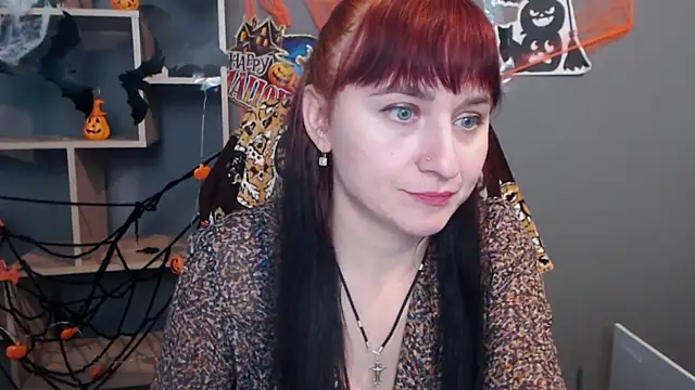 NinaFlawlees online show from November 2025 01:01:02 PM