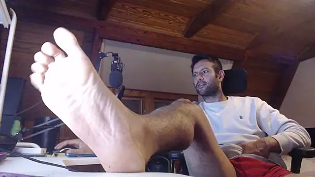 Snapshot of cashmasterzobistone chatting on February 2026 03:29:02 AM cashmasterzobistone online show from February 2026 03:29:02 AM