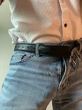 Stratus3031 online show from December 2024 07:59:02 PM