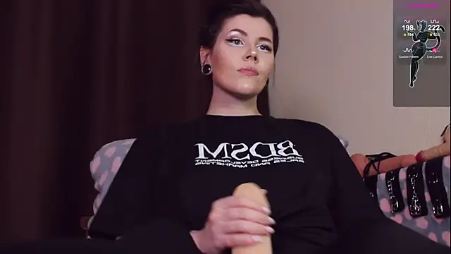 Luna Blake online show from February 2025 07:09:01 PM