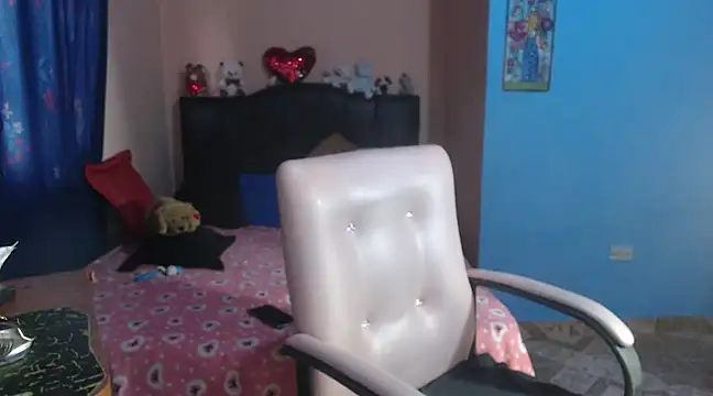 Snapshot of milfeddy_ chatting on February 2025 09:25:02 PM milfeddy online show from February 2025 09:25:02 PM