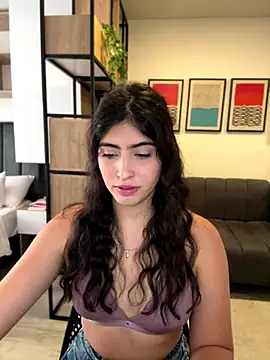 Gaby zahir  online show from October 2025 03:36:01 PM