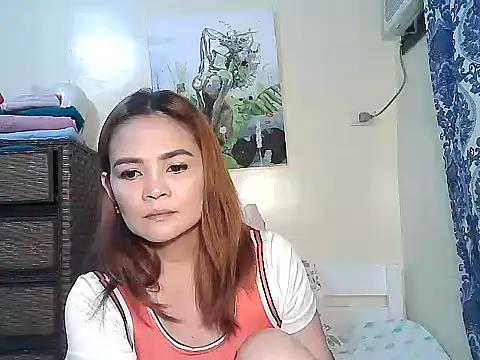 Snapshot of Kisses-13 chatting on February 2026 01:42:01 PM Kisses-13 online show from February 2026 01:42:01 PM