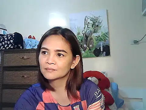 Snapshot of Kisses-13 chatting on April 2026 01:39:01 PM Kisses-13 online show from April 2026 01:39:01 PM