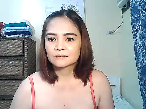 Snapshot of Kisses-13 chatting on April 2026 01:23:01 PM Kisses-13 online show from April 2026 01:23:01 PM
