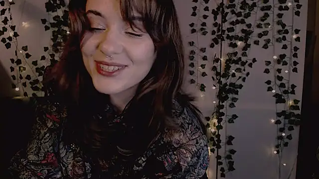 Snapshot of risha_laas chatting on November 2025 07:57:01 PM risha laas online show from November 2025 07:57:01 PM