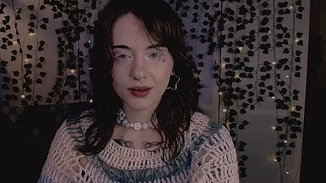 Snapshot of risha_laas chatting on November 2025 08:08:01 PM risha laas online show from November 2025 08:08:01 PM