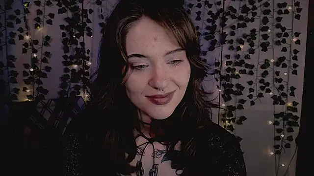 Snapshot of risha_laas chatting on November 2025 08:08:01 PM risha laas online show from November 2025 08:08:01 PM