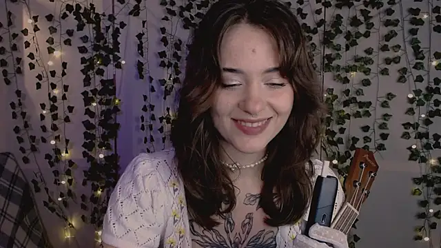 Snapshot of risha_laas chatting on December 2025 08:14:02 PM risha laas online show from December 2025 08:14:02 PM