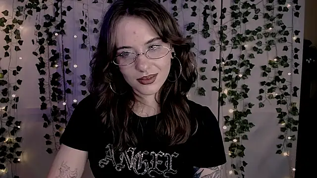 Snapshot of risha_laas chatting on January 2026 07:50:01 PM risha laas online show from January 2026 07:50:01 PM