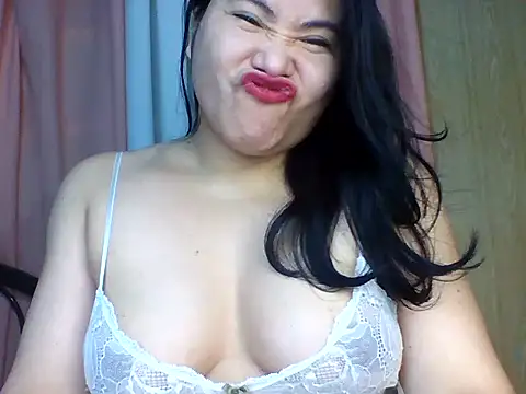 Snapshot of SexiestAries chatting on December 2025 01:14:02 AM SexiestAries online show from December 2025 01:14:02 AM