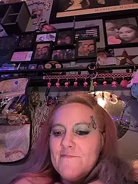 Snapshot of Justin81214 chatting on March 2026 05:46:02 AM Justin81214 online show from March 2026 05:46:02 AM