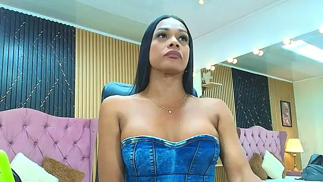BARBIE BROWNN online show from June 2026 07:06:02 PM
