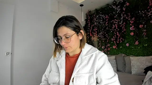 SarahDeyvis online show from January 2026 01:57:02 PM