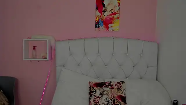 18candys online show from June 2026 10:32:02 PM