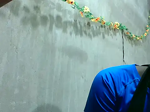 2ocmaxi online show from November 2025 08:30:01 PM