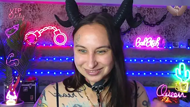 Cool Freak  online show from June 2026 10:10:02 AM